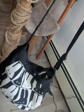Black & White Graphic Shoulder Bag - Unbranded